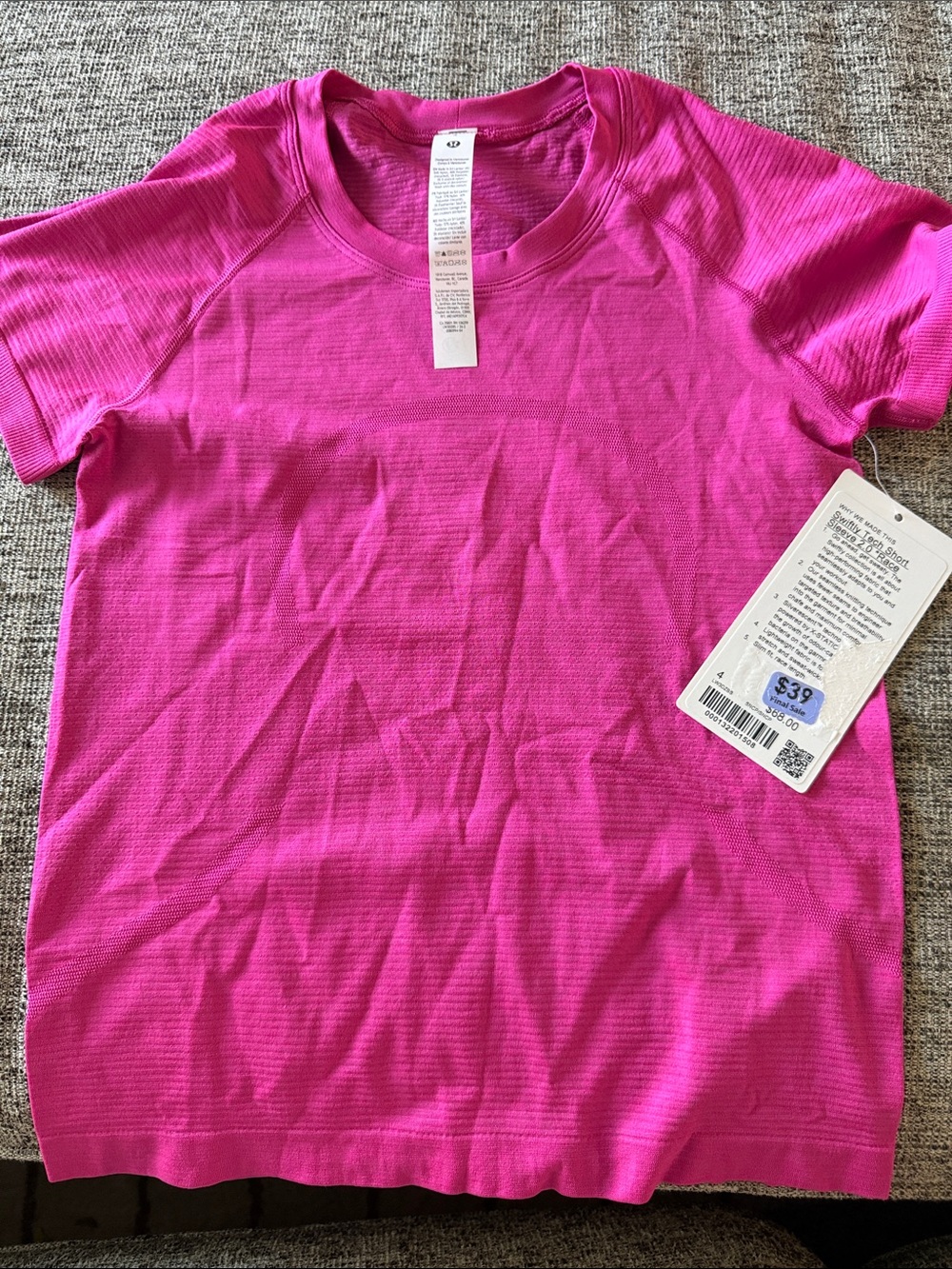 Lululemon Swiftly Tech Short Sleeve 2.0 RACE LENGTH 4 sonic pink